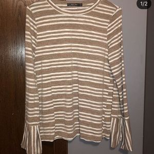 brown & white long sleeve top✨